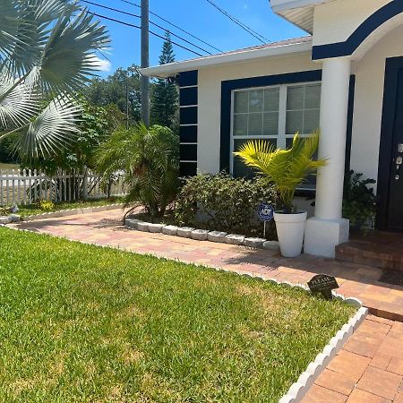 Caribbean Splendor Vacation Rental Near Bush Gardens Tampa Fl المظهر الخارجي الصورة
